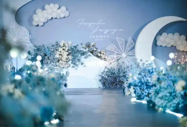 蓝色系婚礼云朵婚礼