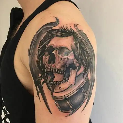 大臂黑灰写实骷髅纹身图案