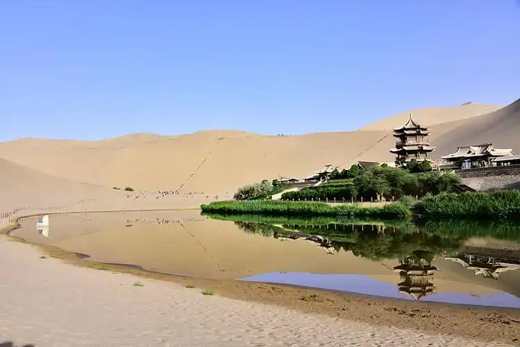 月牙泉图片_月牙泉高清图片_全景视觉