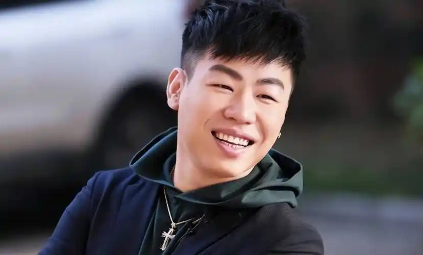 却总能和美女谈恋爱,如今40岁仍未婚_胡彦斌_郑爽_音乐