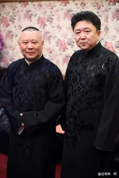 很多网友议论纷纷,难道郭德纲和于谦这对搭档也要"裂穴"了吗?