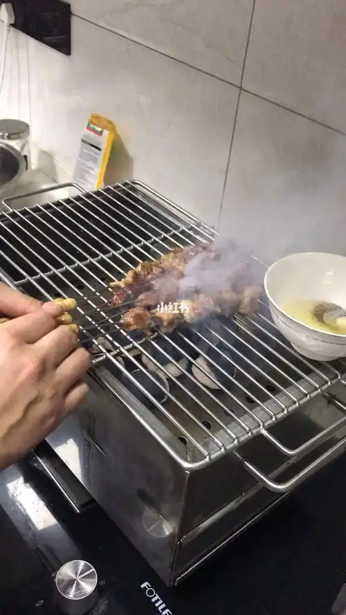 宅在家里吃烧烤