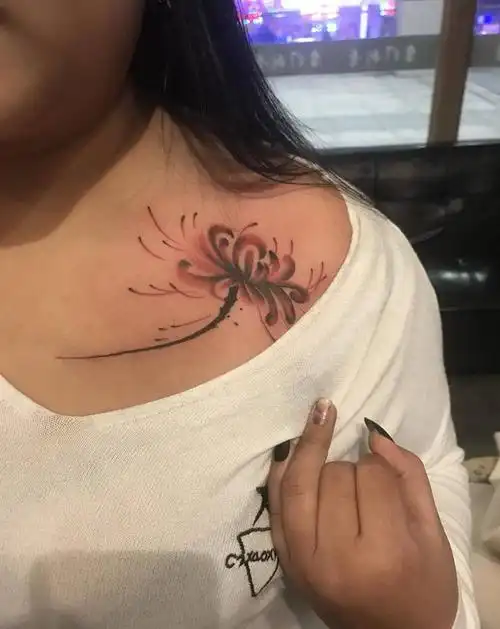 彼岸花纹身图片_肩部纹身图案