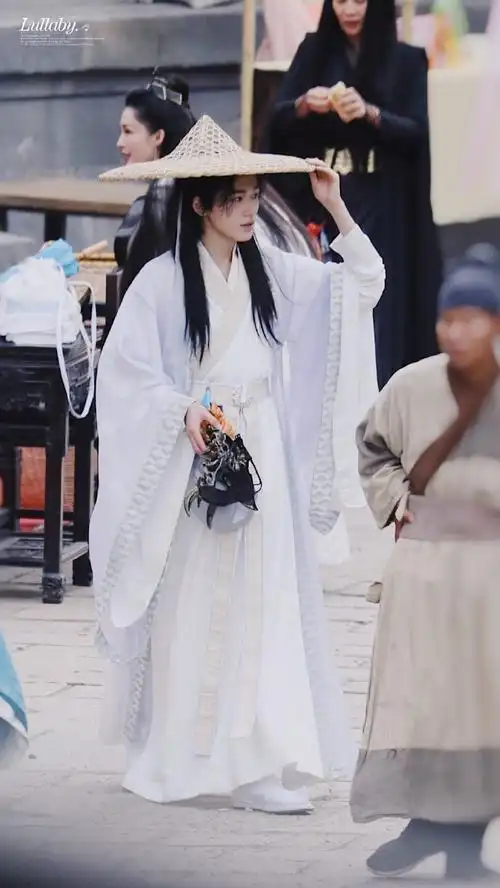 宋亚轩黑白古装造型