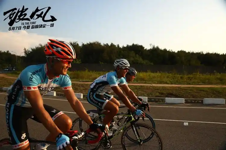 《破风》未映先热异常火爆 窦骁麦迪逊赛险丧命