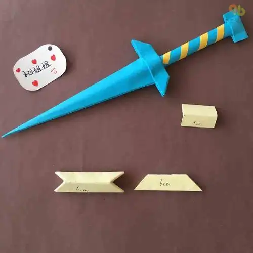 武器折纸 男孩子们都喜欢的匕首折法_折纸简笔画