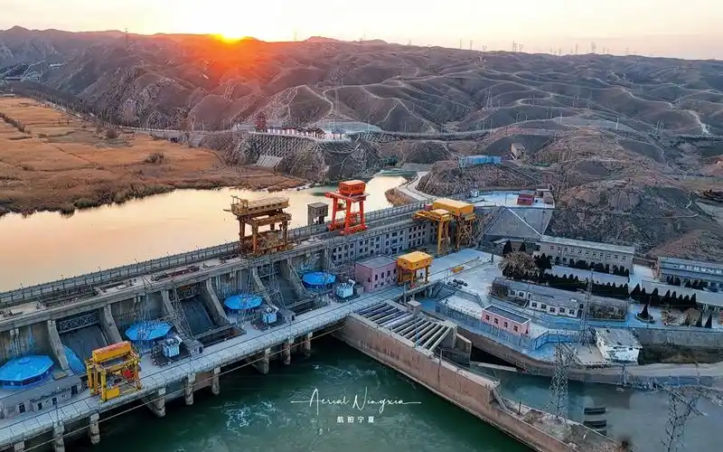 航拍宁夏|中国最早的闸墩式水电站——青铜峡水电站