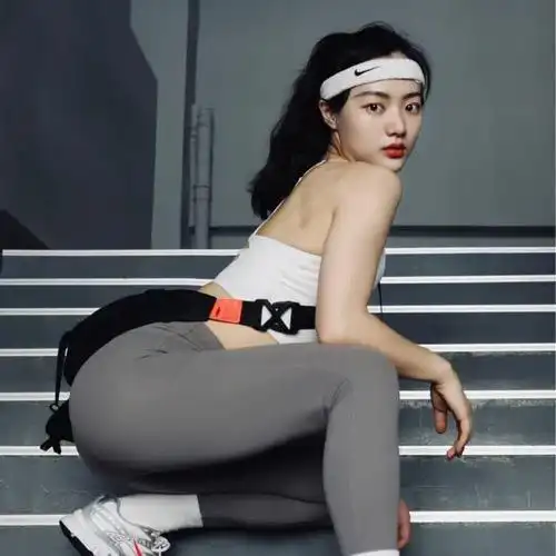 很酷的健身头像图片女