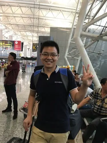 领队小王.80后小帅哥,接下来几天他将陪伴我们同游肯尼亚.