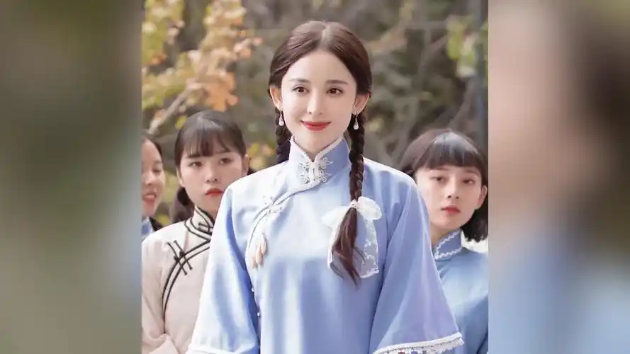 古力娜扎民国造型曝光 白旗袍配网纱披风气质惊艳-娱乐视频-搜狐视频