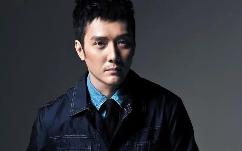 魅力明星冯绍峰写真图片高清电脑桌面壁纸