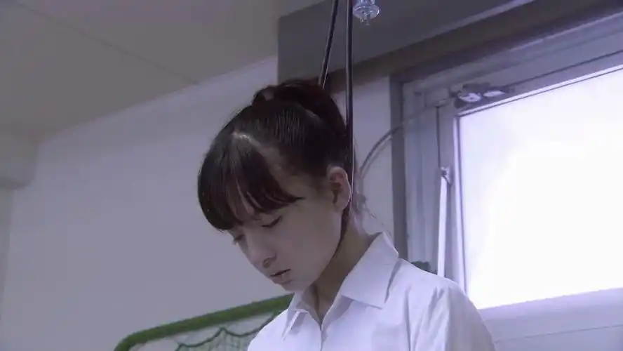 美少女高中生上吊自杀