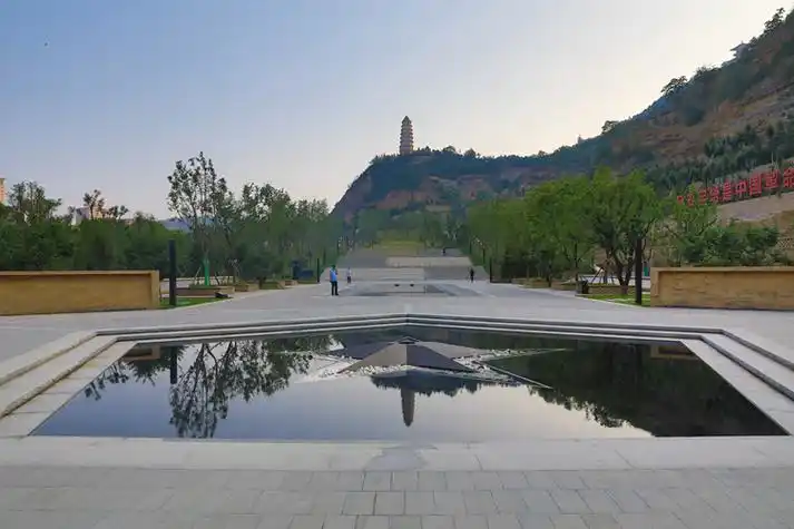 漫说红色陕西丨延安宝塔山