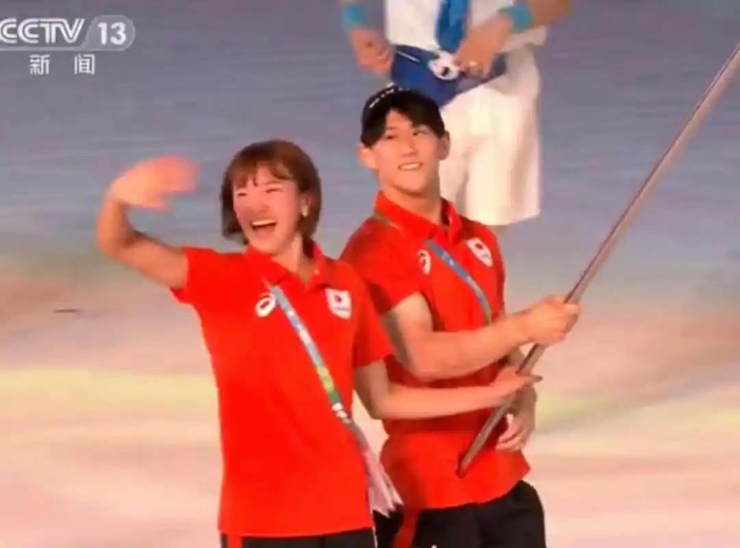 日本队出场安静如鸡!