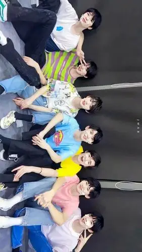 手机壁纸tnt时代少年团