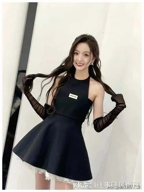 既时尚又神秘,完美地展现了她的独特魅力|乐器|宇宙少女|华语音乐