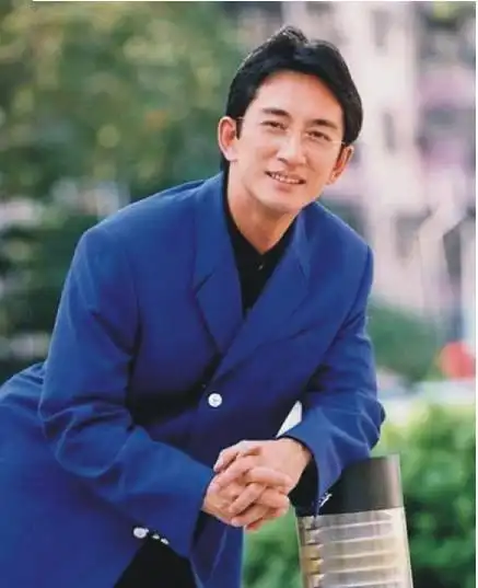 p>吴启华,1964年5月19日出生于香港,中国香港影视男演员,流行乐歌手.