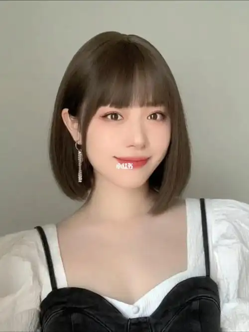 斩男发型直男也沦陷的短发魅力圆脸女孩