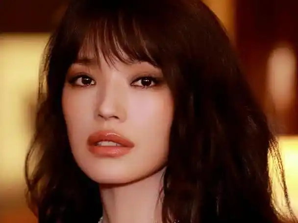 "美人三分龅",这些女星长了一张"凸嘴",直接性感加倍,绝了