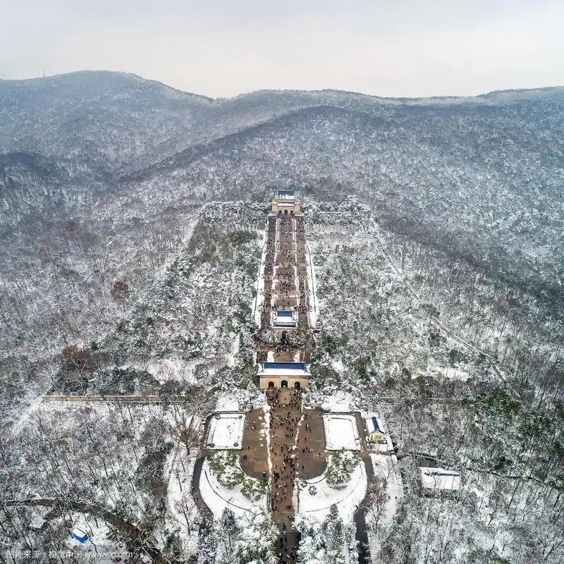 航拍 南京 大雪后的中山陵