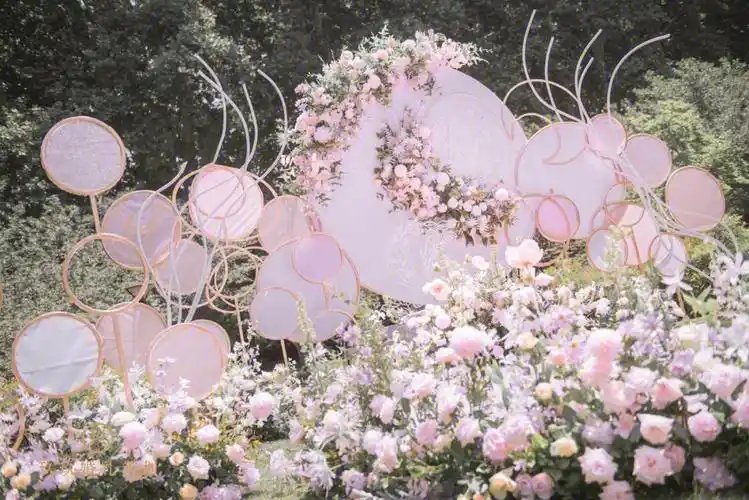 少女心爆棚粉色户外草坪婚礼