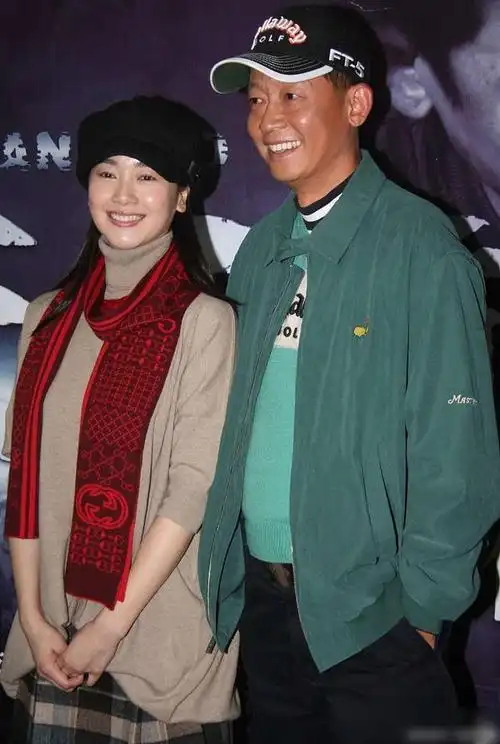 曾和陈道明同居,孙红雷痴情她,后嫁61岁老公,老公把她宠上天|左小青