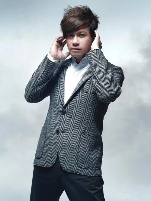 4.16||李圣杰演唱会推出团体购票超优惠最低6折