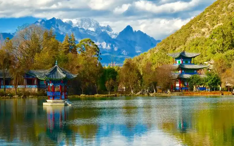 七彩云南——丽江黑龙潭公园