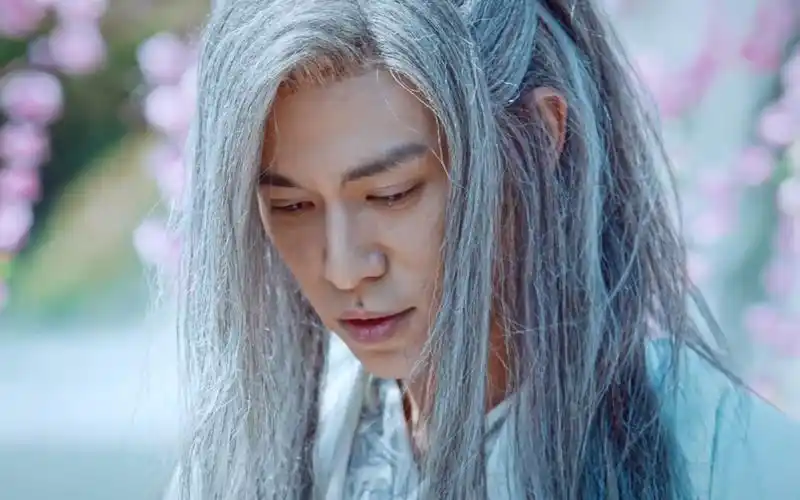 【陈楚河|药尘(含炎尘)】窗外芭蕉是何季,淅淅沥沥独念你