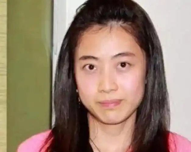 女首富甘比40岁生日(甘比年轻时长得不好看)(3)