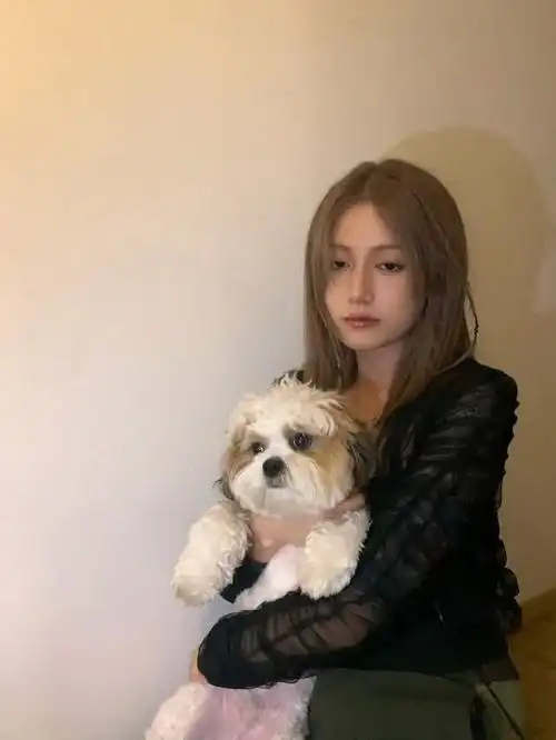 李诞前妻黑尾酱近照曝光,曾挂东亚病夫牌匾,网友误以为是日本人