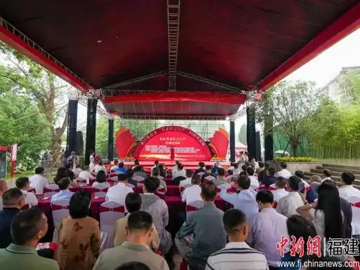福建长汀:纪念"红旗跃过汀江"95周年