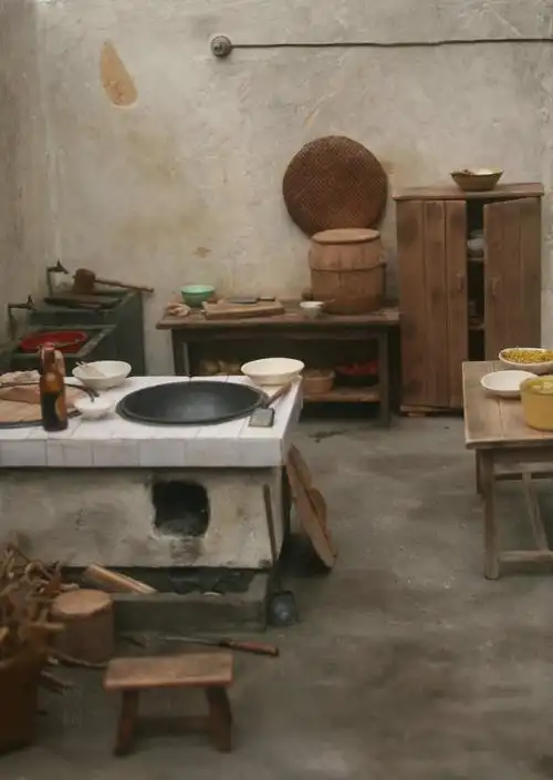 西树再现记忆中生活场景的微缩模型