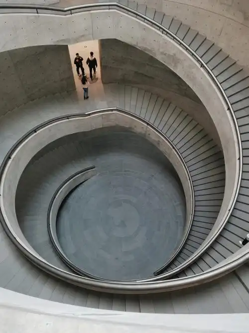 多出去走走感受外面的艺术和美术馆