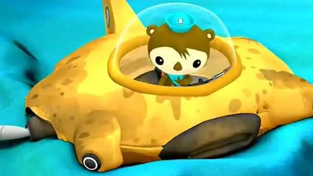 《海底小纵队》谢灵通把魔鬼鱼艇开沉了,意外发现了个洞穴