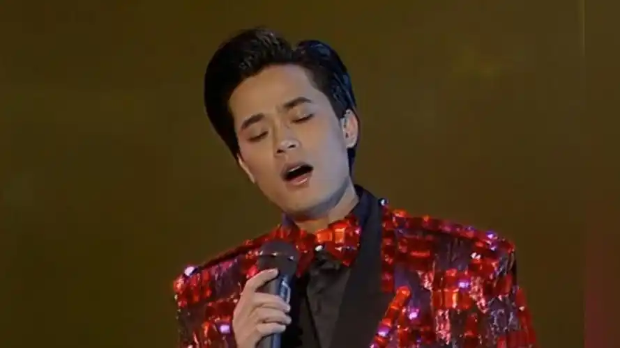 陈汝佳三十几年舞台现场,那时候的他红遍半边天