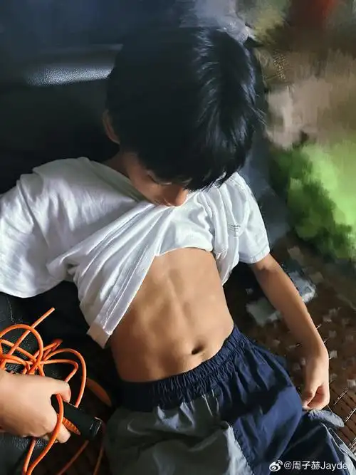 运动生活##记录生活##暑假来了##暑假##运动男孩##篮球##腹肌