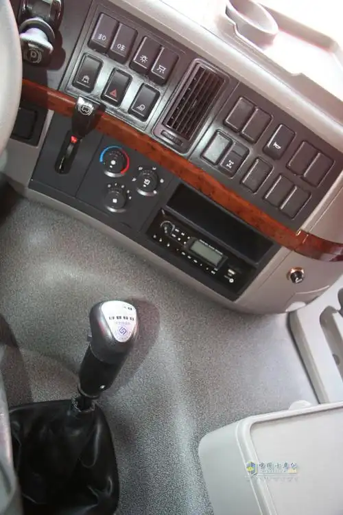 山西大运新车内饰