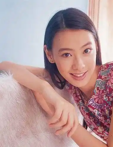 梁洛施:历尽千帆仍有大把青春,破碎童年造就的传奇人生_李泽楷_父亲