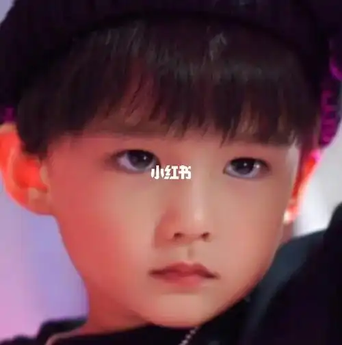 周深小的时候好像高赞赞啊果断关注@我叫高赞赞#周深小时候 #高赞赞