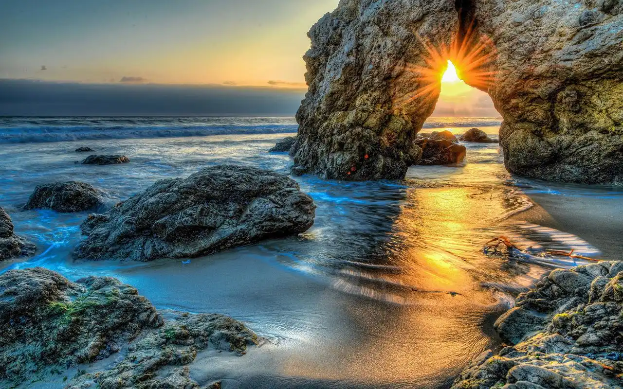 夕阳下浪漫海洋风景图片桌面壁纸