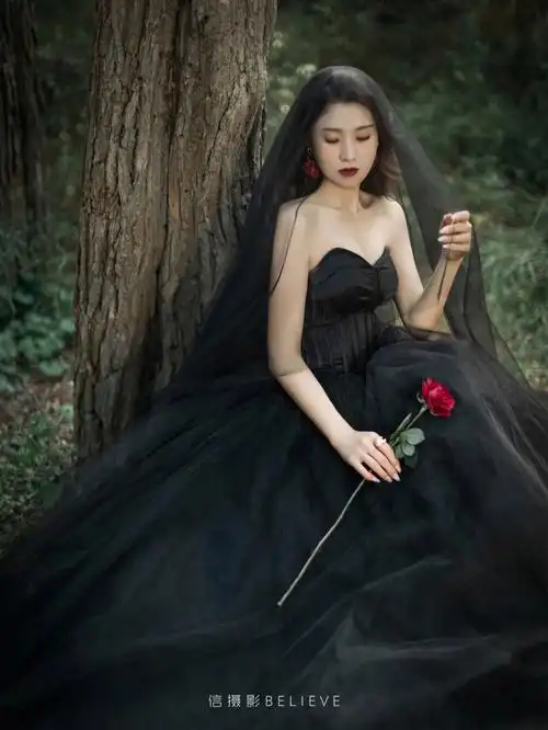 童话般的迷雾暗黑森系婚纱照73客片分享