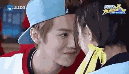 迪丽热巴遭网络暴力,与鹿晗旧恋再曝光!