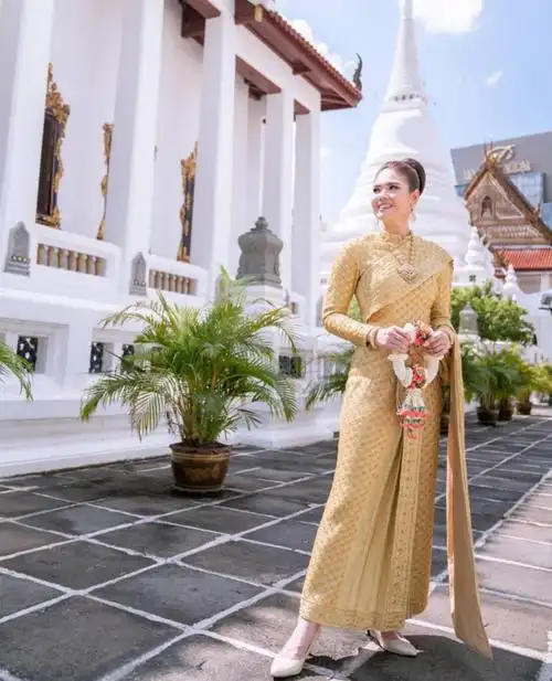 泰国传统服饰(泰国传统服饰女装斜肩)