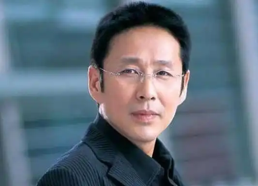 中国十大老戏骨男演员排名,李雪健演技扎实,陈道明正气十足