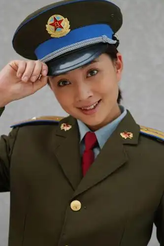 张雷的军装扮相