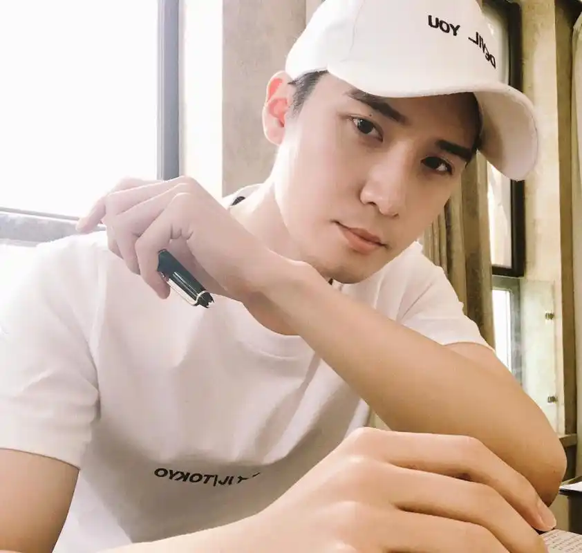 刘海宽帅气生活照图片,明星,帅气,帅哥,大陆男明星,帅哥明星,刘海宽