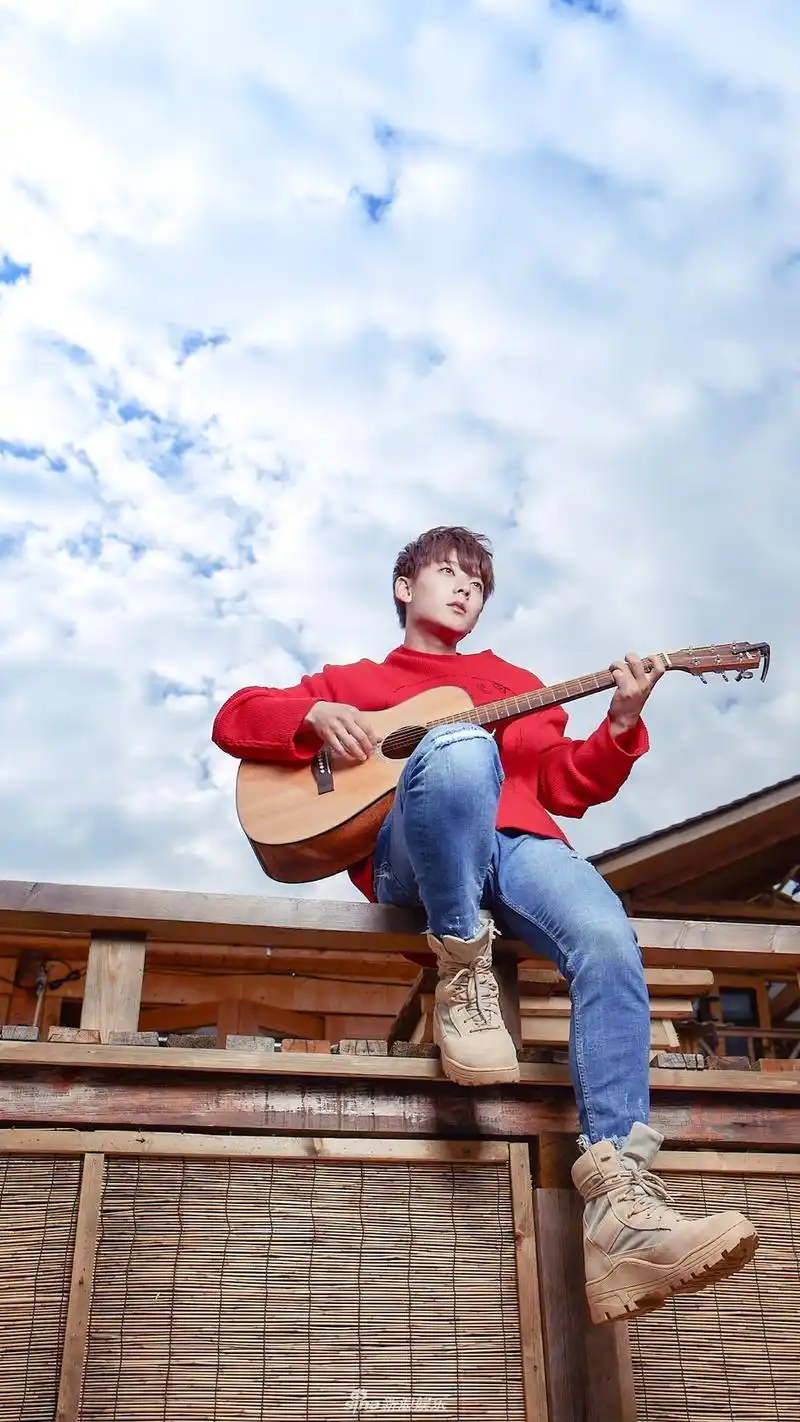 客栈陈翔秒变全能管家与纪凌尘合唱引热议