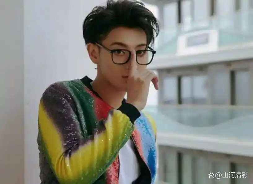 《中餐厅8》:苏有朋杨紫再度华丽归来,王嘉尔黄子韬携手加盟!