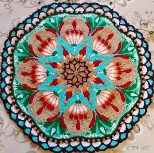 钩针编织花样地毯:传统工艺与现代设计的融合
